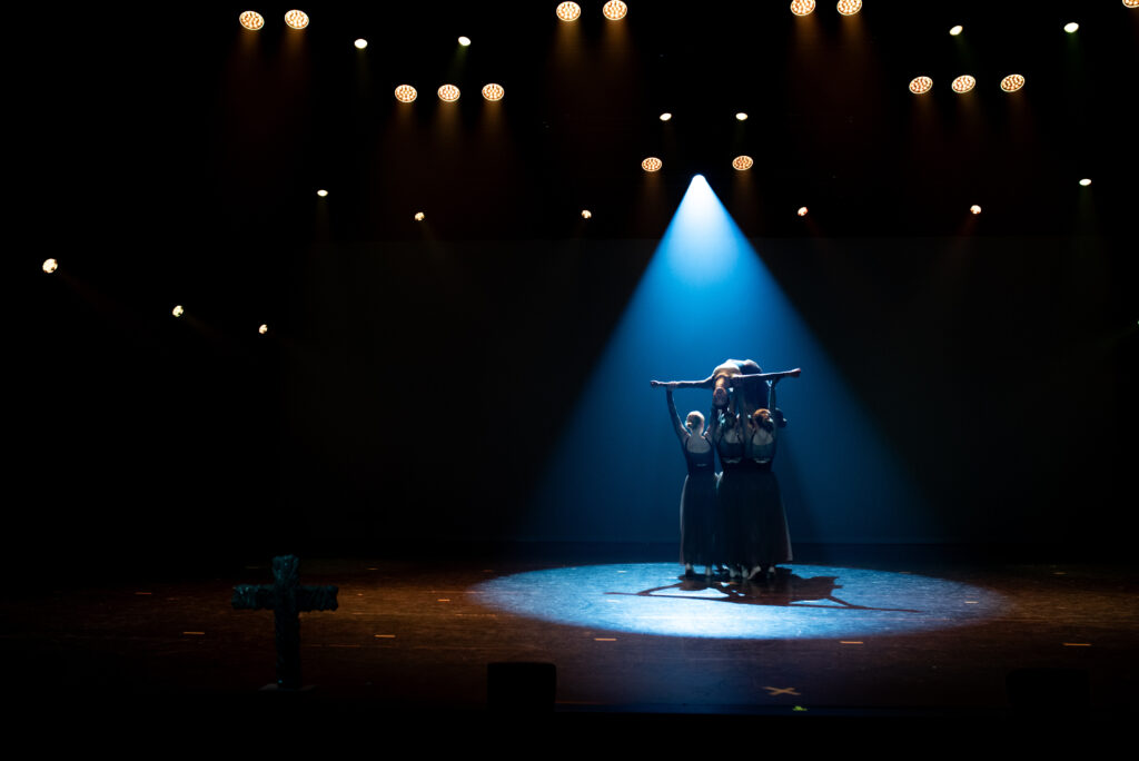 Sneak Preview - Dance Industries